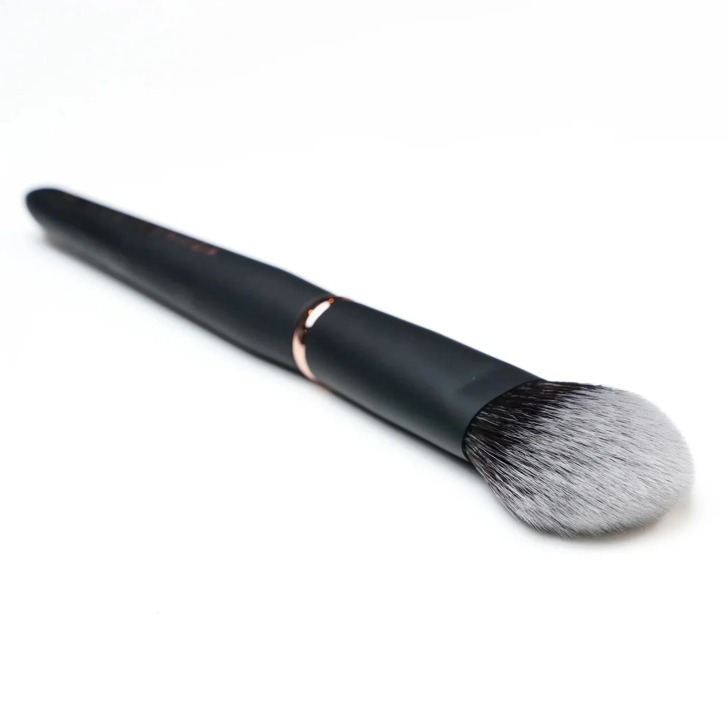 YoungBlood Mineral Cosmetics - LUXE Makeup Brushes- YB14 Multi-Tasker Crème Blush Brush